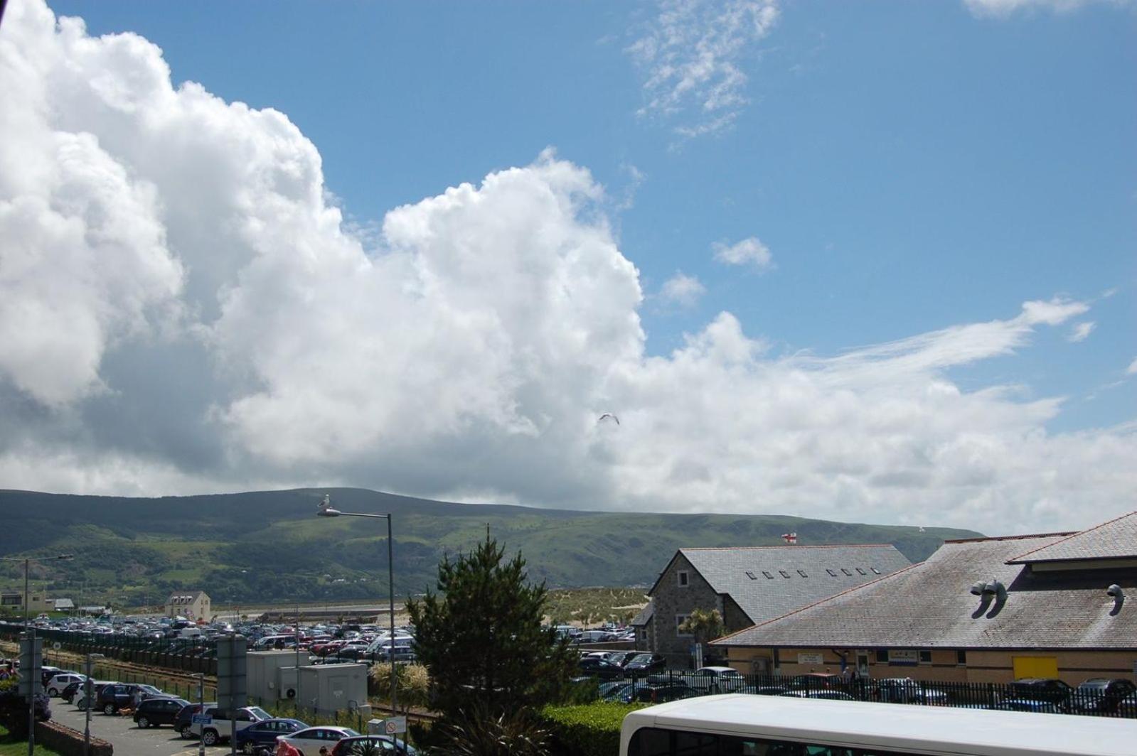 Beach Vista Apartment Three In Barmouth Exterior foto